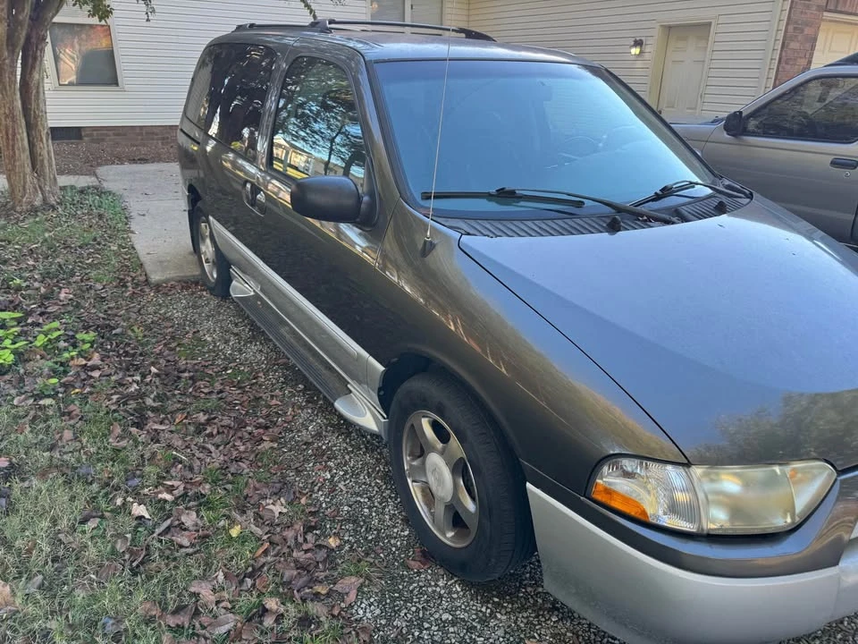 2002 Nissan Quest - Image 3 of 9