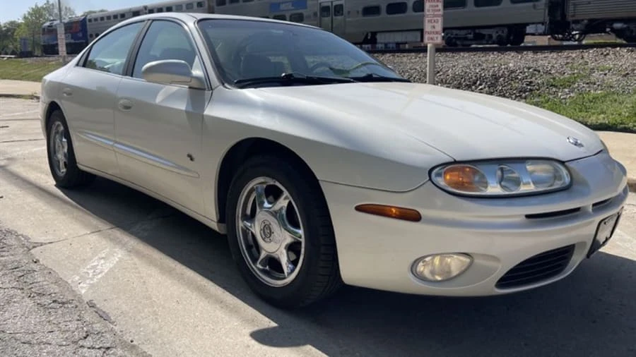 2002 Oldsmobile Aurora - Image 4 of 7