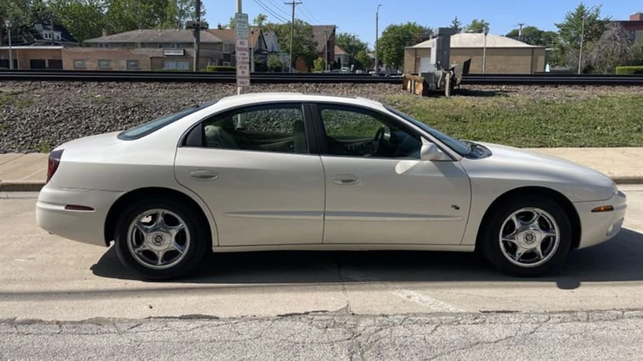 2002 Oldsmobile Aurora - Image 2 of 7