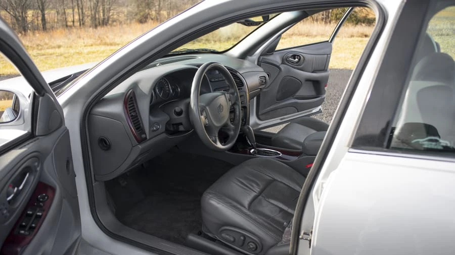 2002 Oldsmobile Aurora - Image 9 of 13