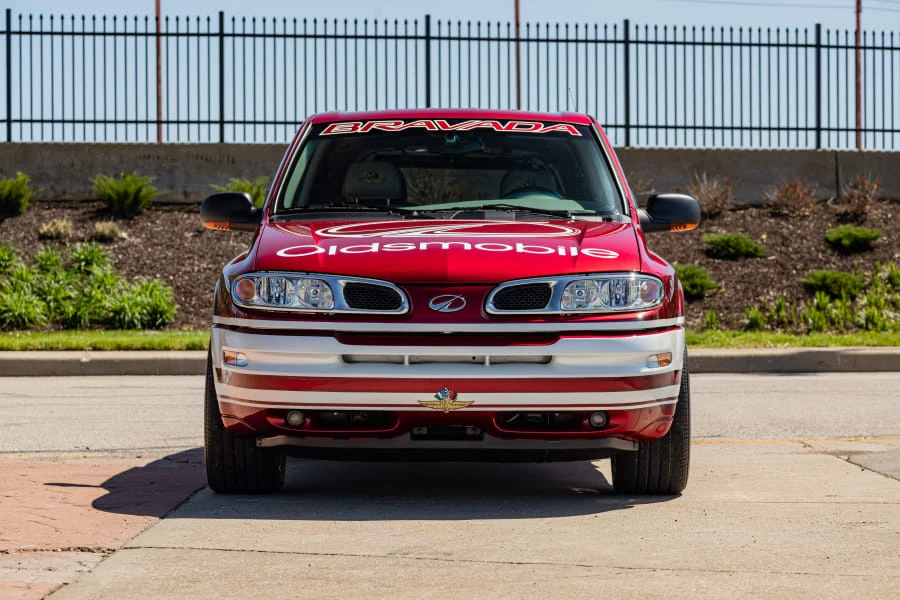 2002 Oldsmobile Bravada - Image 4 of 31