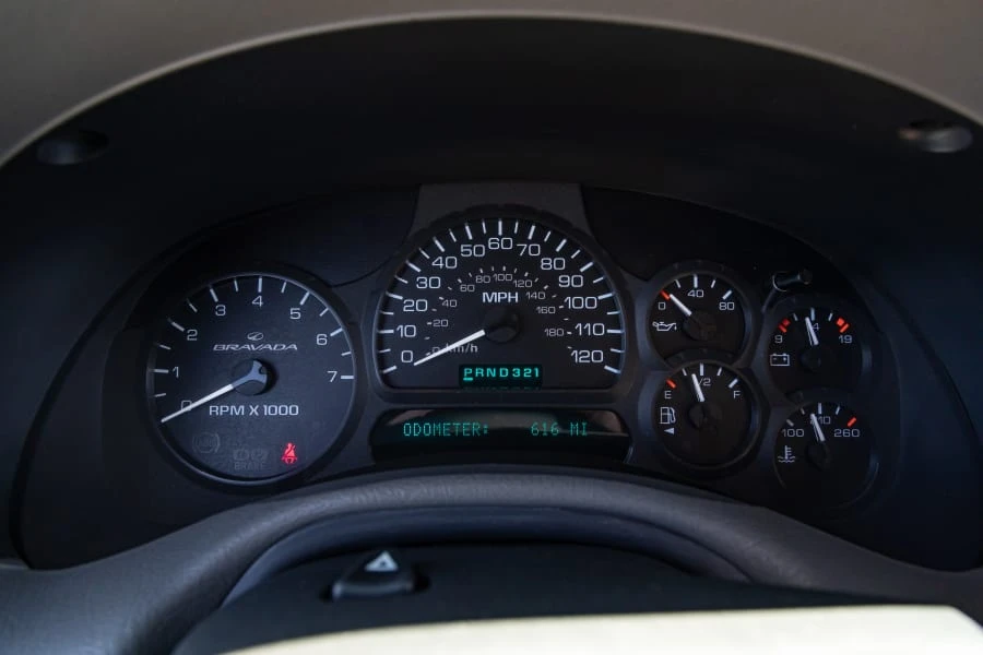 2002 Oldsmobile Bravada - Image 24 of 31