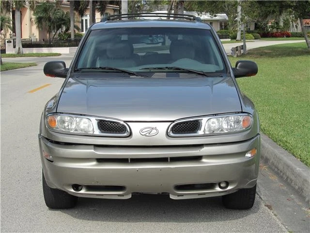 2002 Oldsmobile Bravada - Image 11 of 12