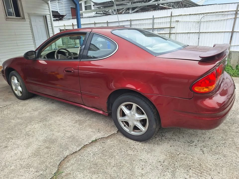 2002 Oldsmobile Alero - Image 3 of 9