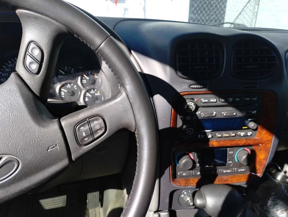 2002 Oldsmobile Bravada - Image 6 of 6