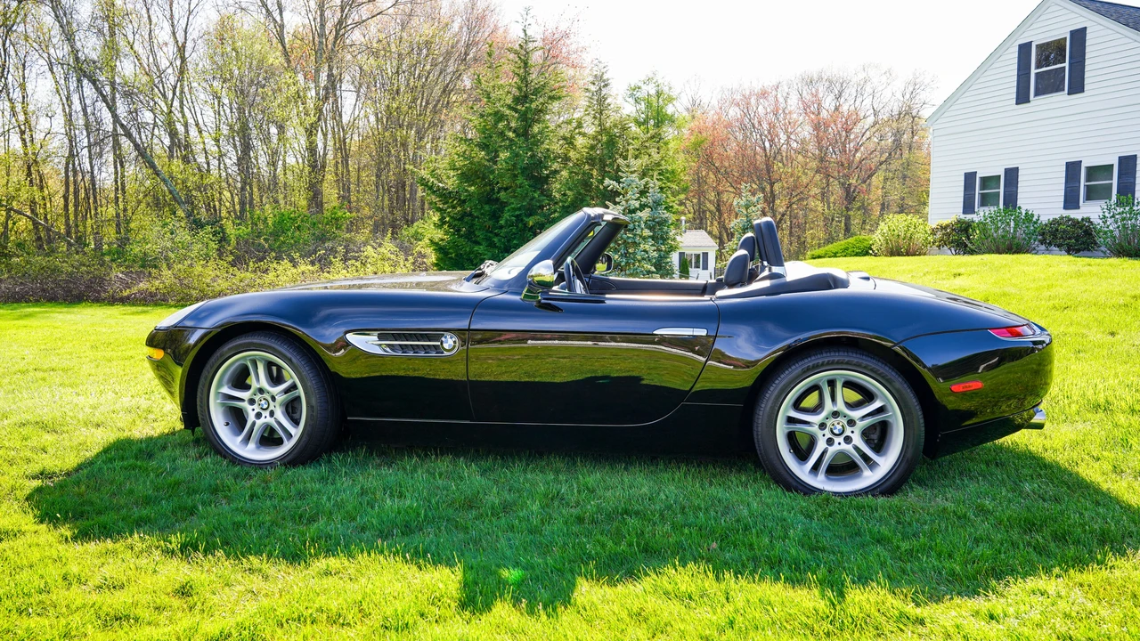 2002 BMW Z8 - Image 17 of 31