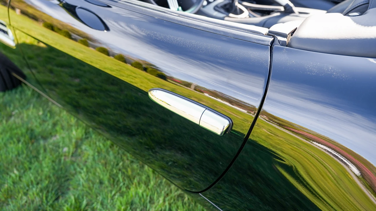 2002 BMW Z8 - Image 23 of 31