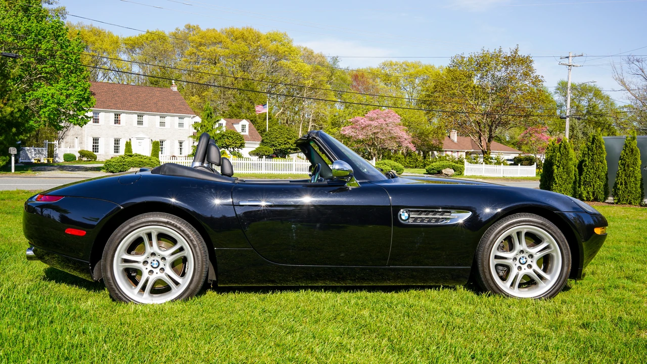 2002 BMW Z8 - Image 13 of 31