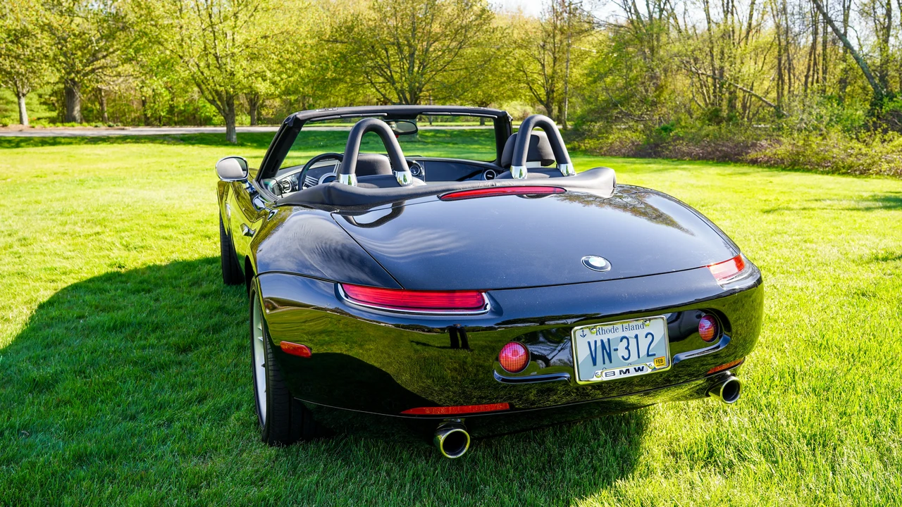 2002 BMW Z8 - Image 14 of 31