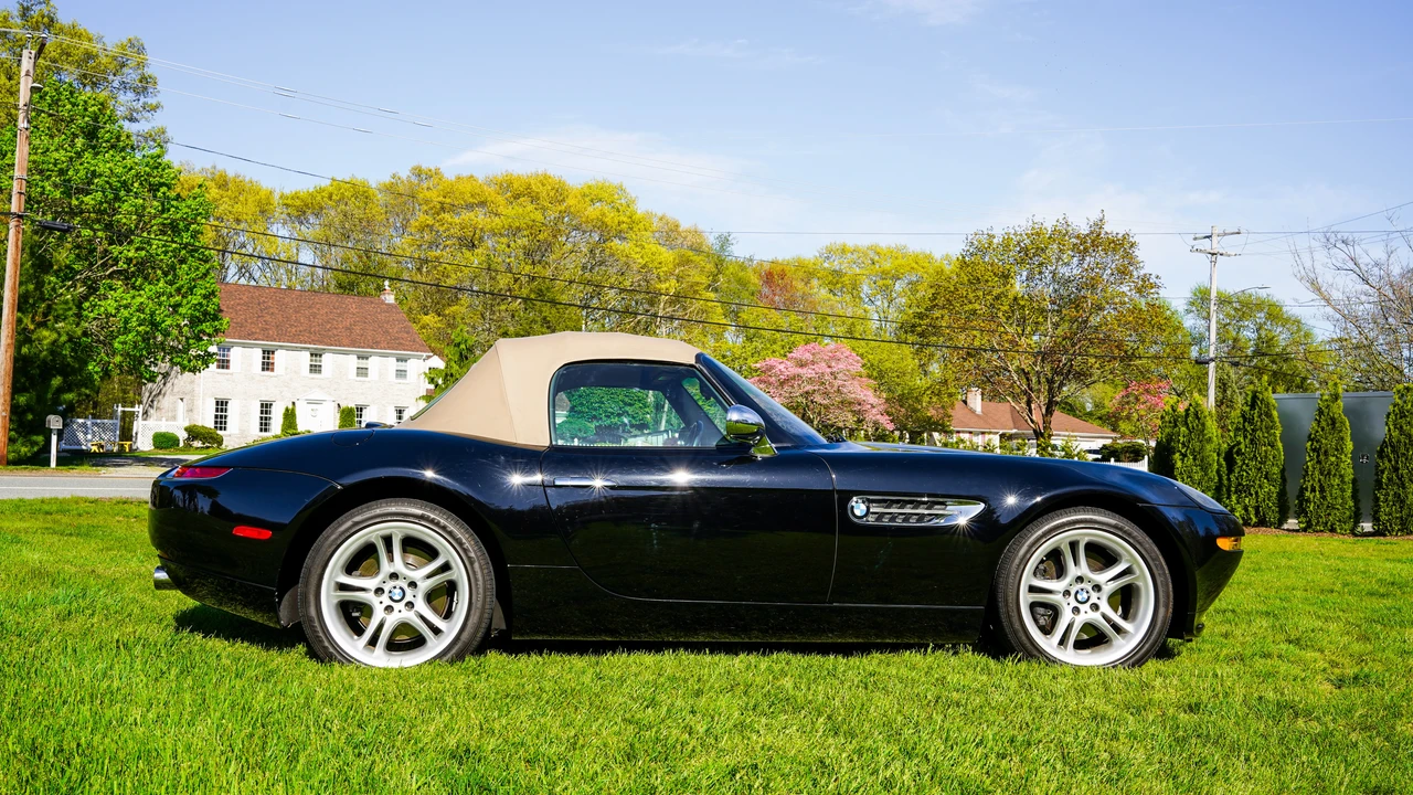 2002 BMW Z8 - Image 5 of 31