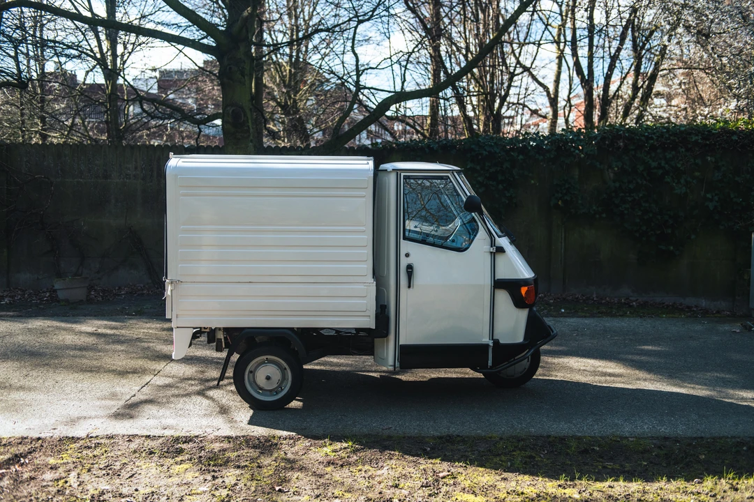 2002 Piaggio - Image 8 of 31