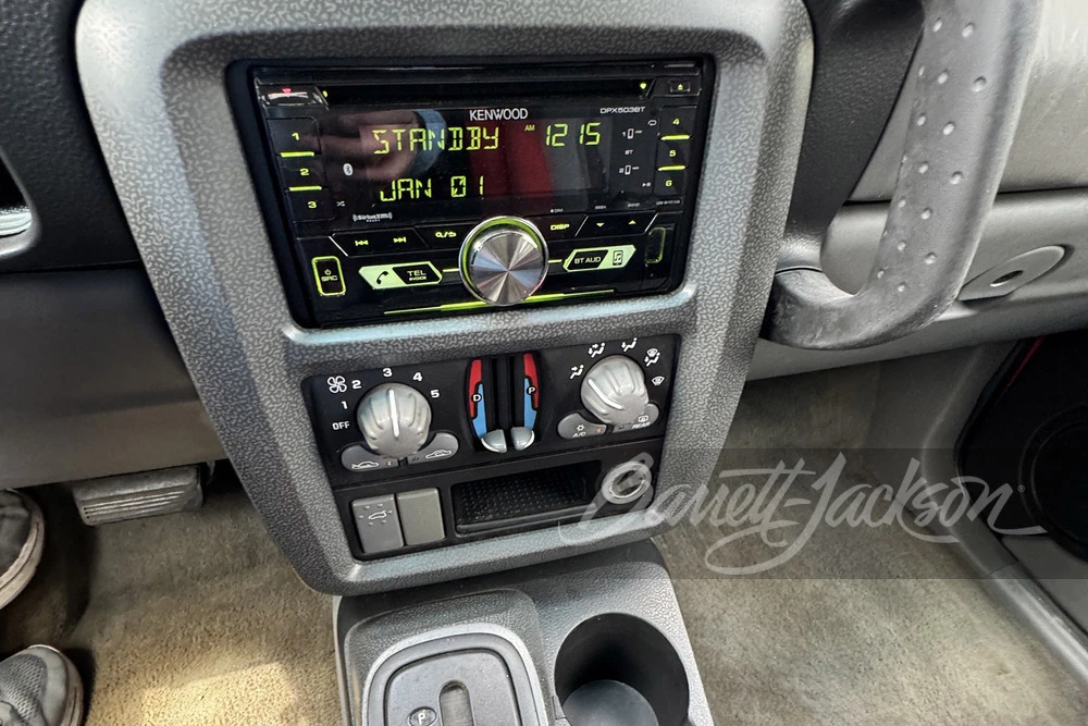 2002 Pontiac Aztek - Image 17 of 28