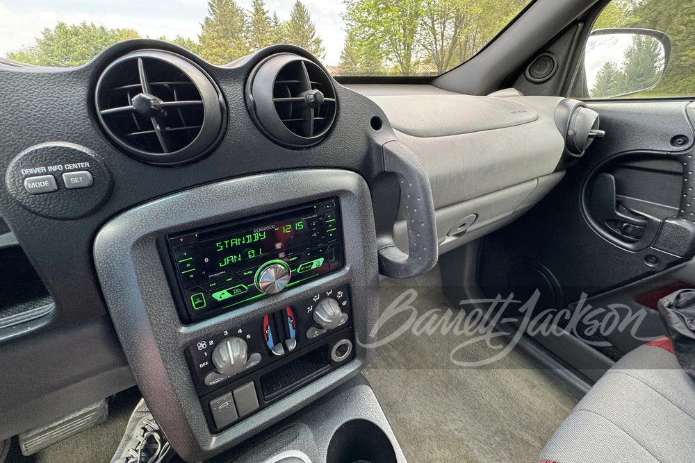 2002 Pontiac Aztek - Image 21 of 28