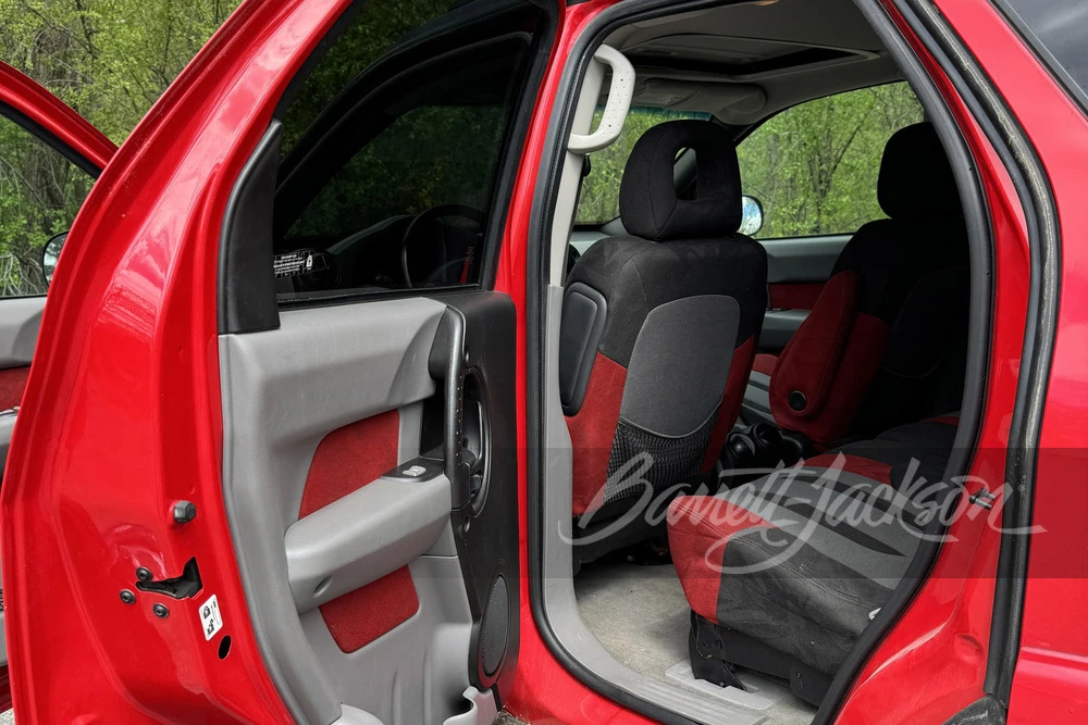 2002 Pontiac Aztek - Image 24 of 28