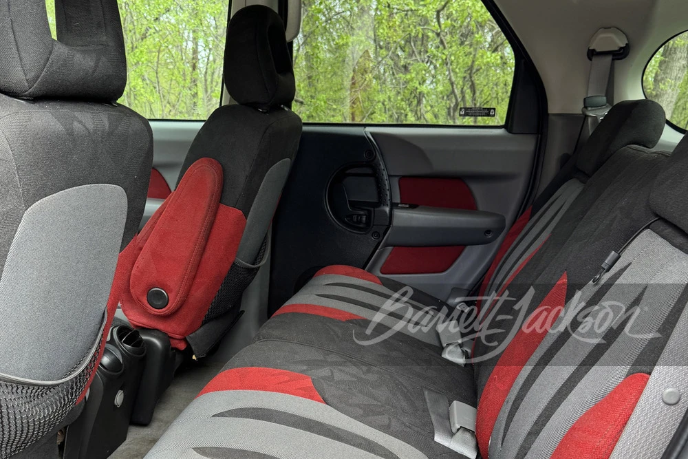 2002 Pontiac Aztek - Image 25 of 28