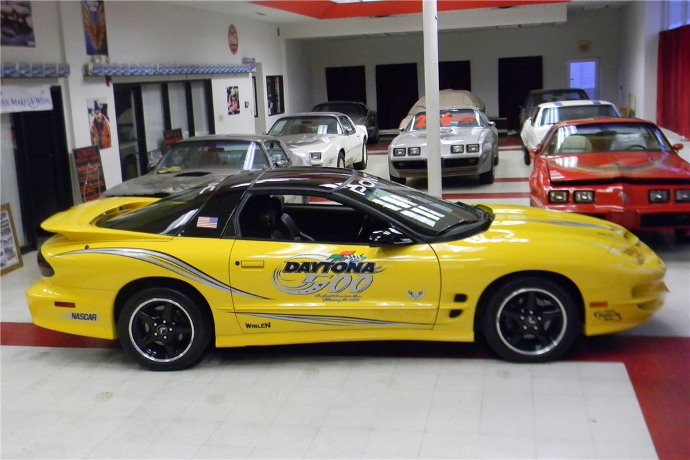 2002 Pontiac Firebird Trans Am 4th Gen - Image 5 of 5