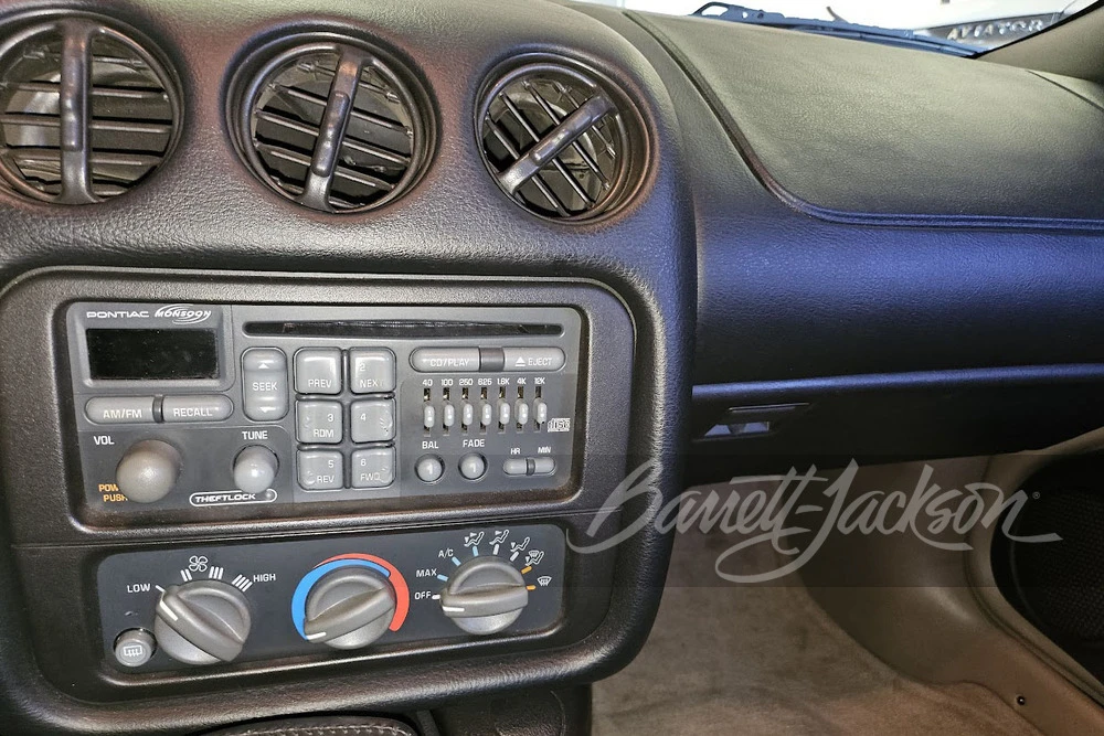 2002 Pontiac Firebird 4th Gen - Image 14 of 31