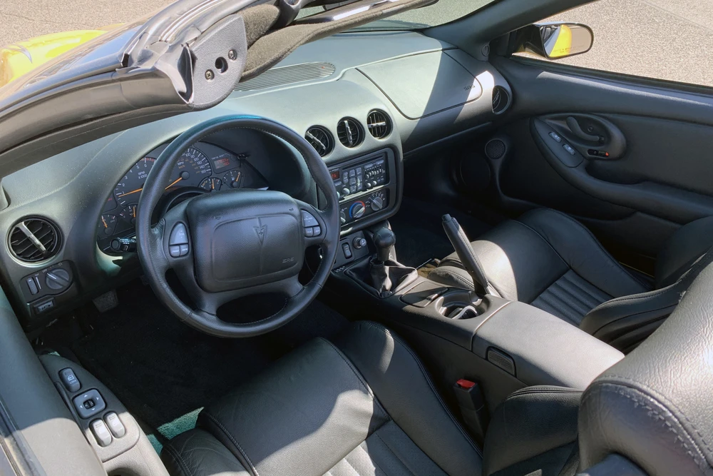 2002 Pontiac Firebird Trans Am 4th Gen - Image 4 of 5
