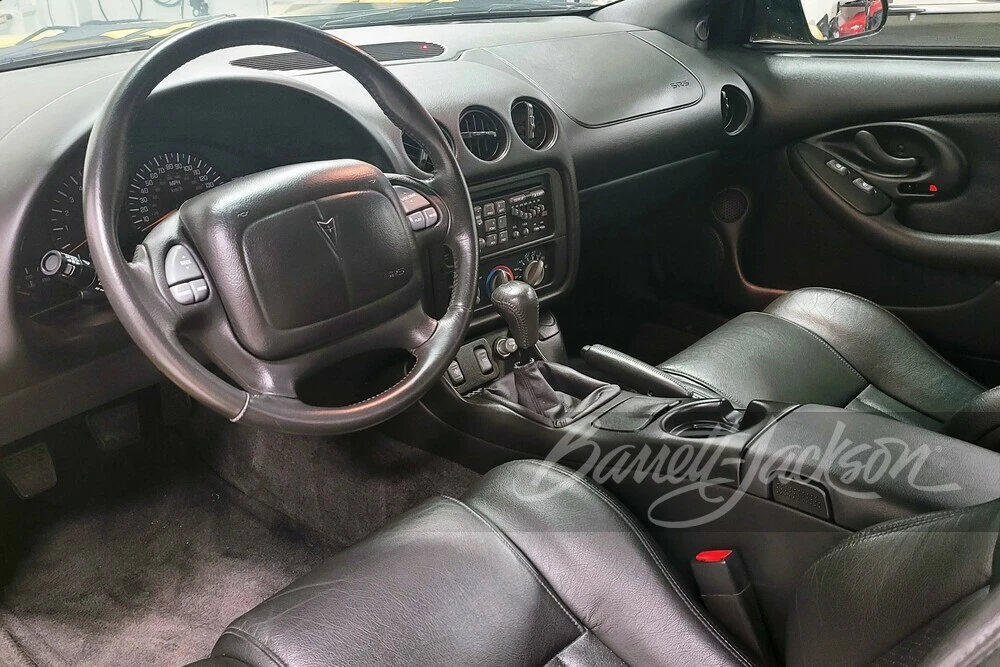 2002 Pontiac Firebird Trans Am 4th Gen - Image 11 of 16