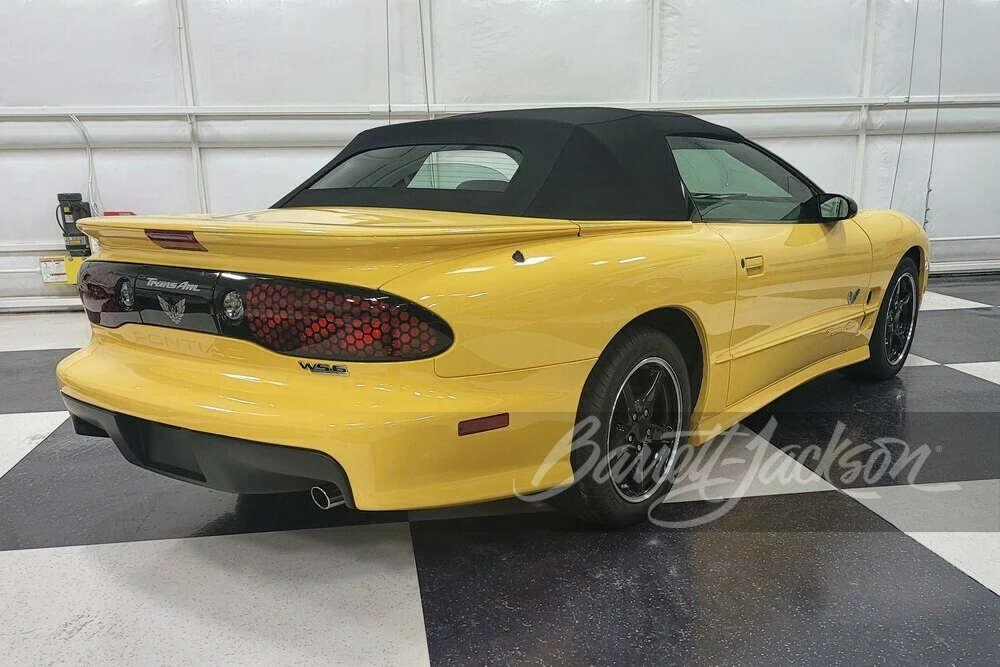 2002 Pontiac Firebird Trans Am 4th Gen - Image 15 of 16