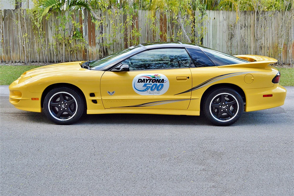 2002 Pontiac Firebird Trans Am 4th Gen - Image 5 of 5