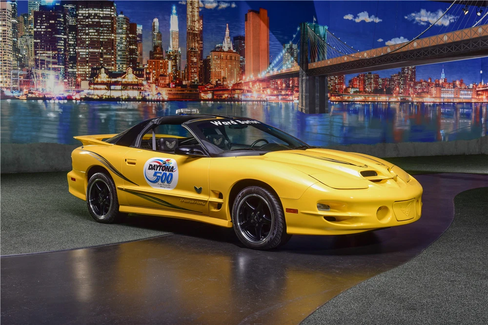 2002 Pontiac Firebird Trans Am 4th Gen - Image 2 of 8