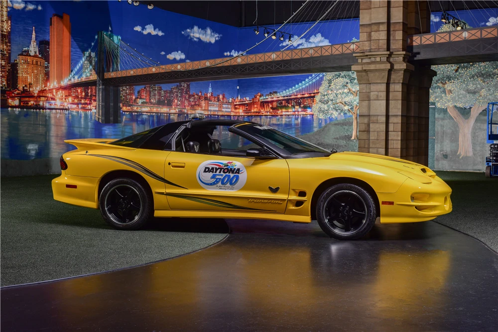 2002 Pontiac Firebird Trans Am 4th Gen - Image 8 of 8