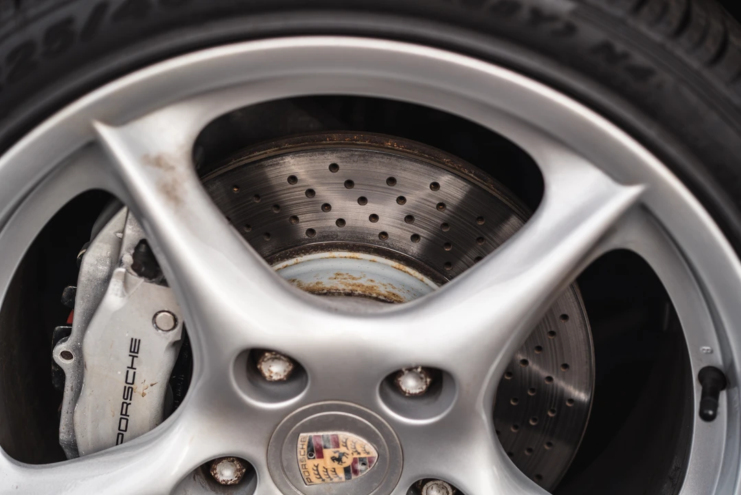 2002 Porsche 996 Carrera 4 - Image 9 of 31