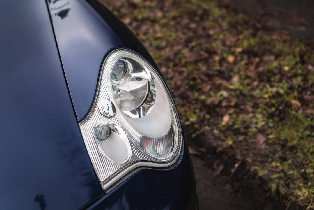2002 Porsche 996 Carrera 4 - Image 16 of 31