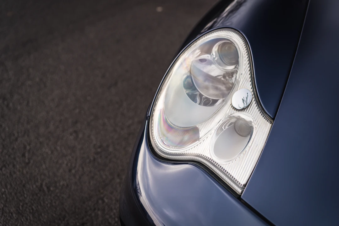 2002 Porsche 996 Carrera 4 - Image 17 of 31