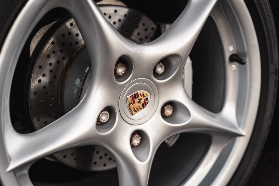 2002 Porsche 996 Carrera 4 - Image 22 of 31