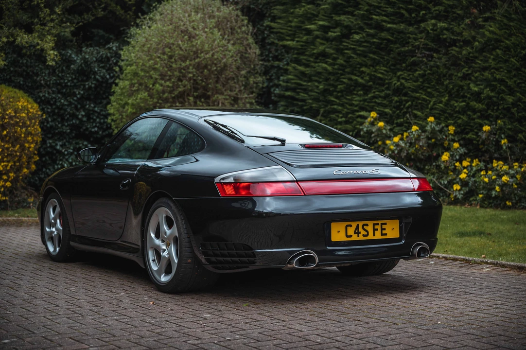 2002 Porsche 996 Carrera 4S - Image 11 of 31