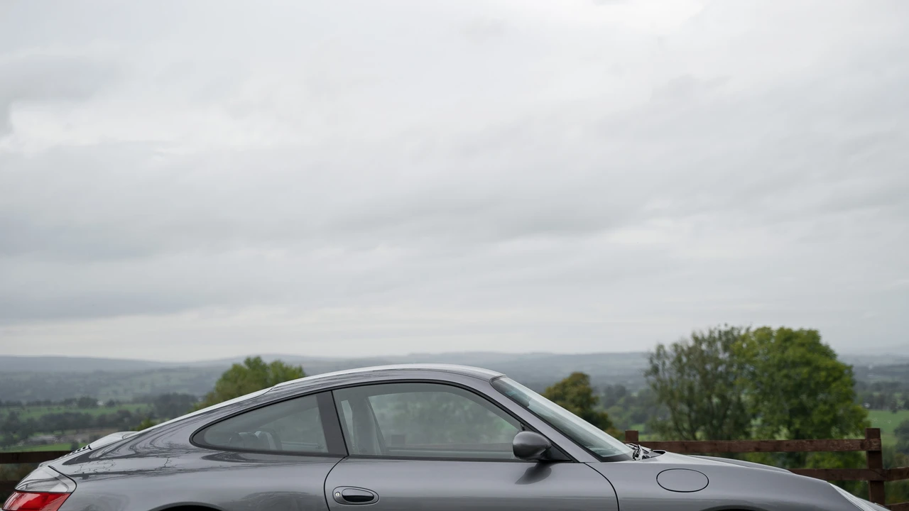 2002 Porsche 996 Carrera 4S - Image 27 of 31