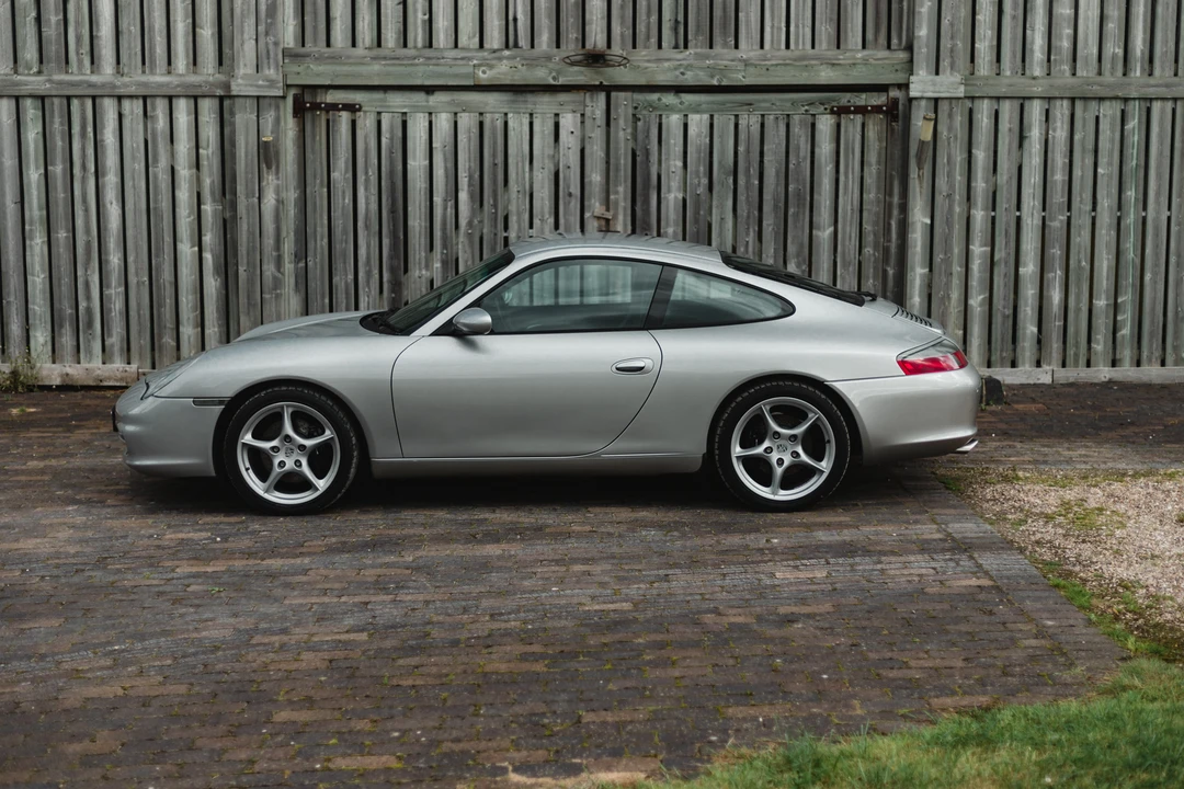2002 Porsche 996 Carrera - Image 17 of 31