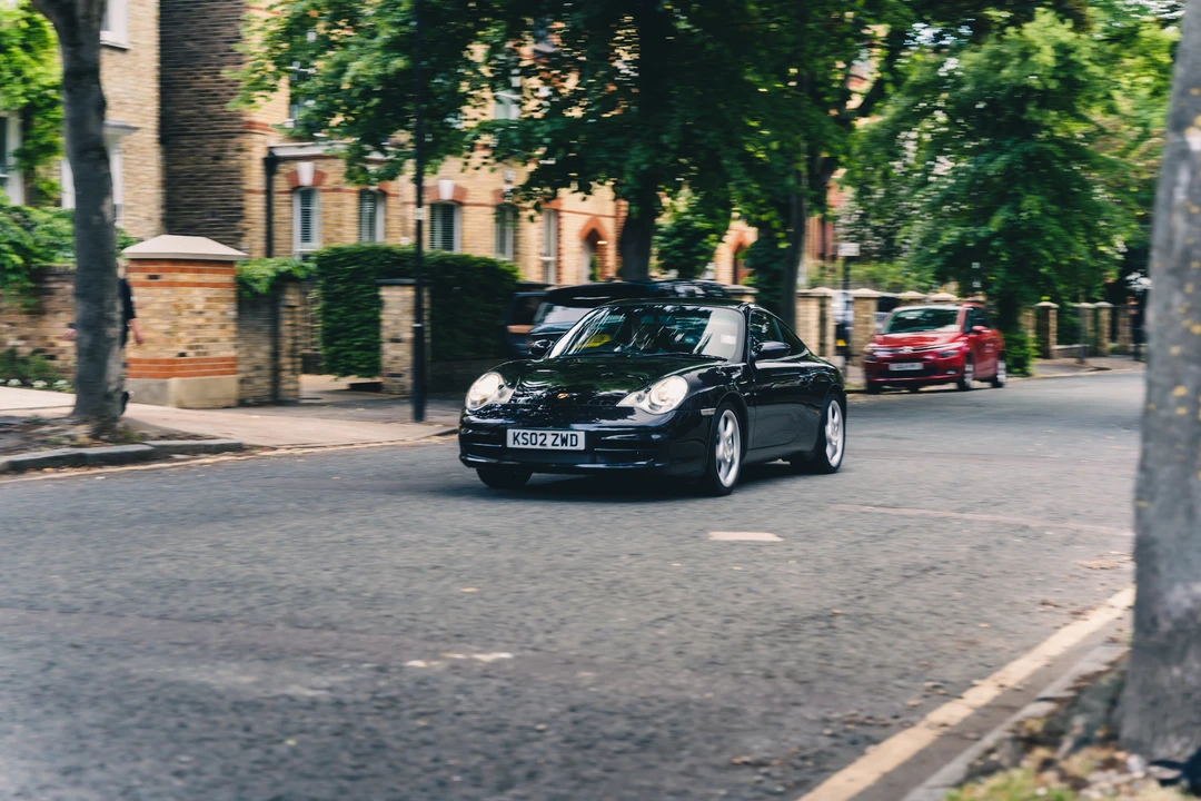 2002 Porsche 996 Carrera - Image 15 of 31