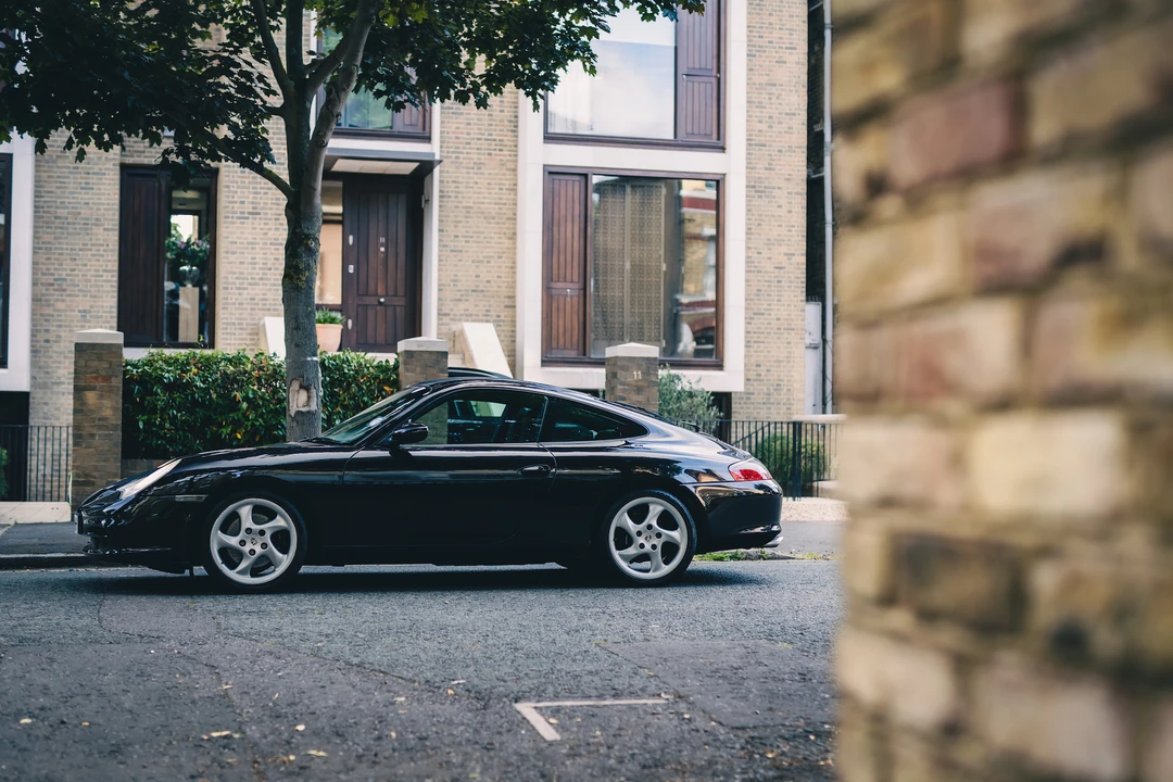 2002 Porsche 996 Carrera - Image 22 of 31
