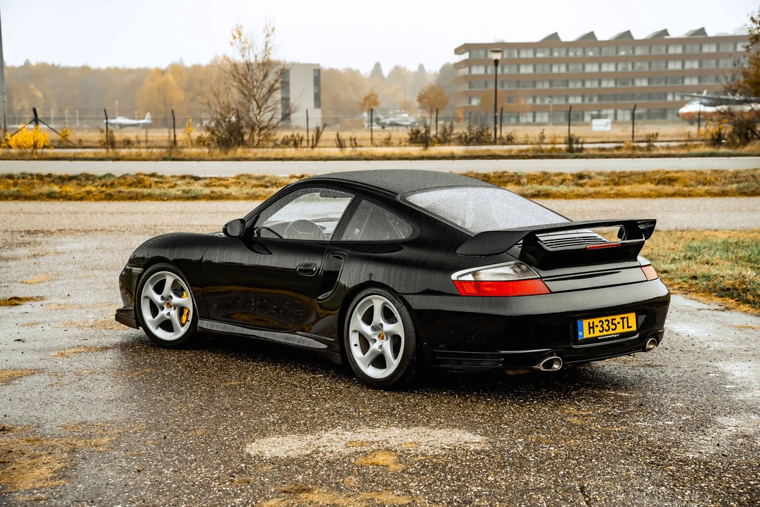 2002 Porsche 996 GT2 - Image 28 of 31