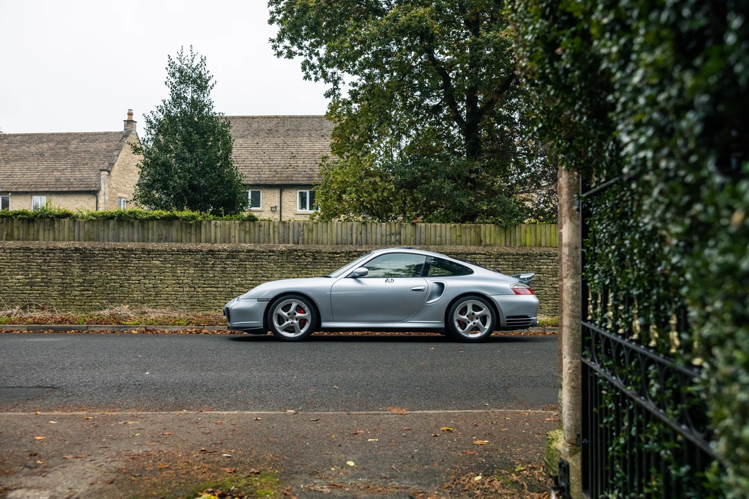 2002 Porsche 996 Turbo - Image 13 of 31