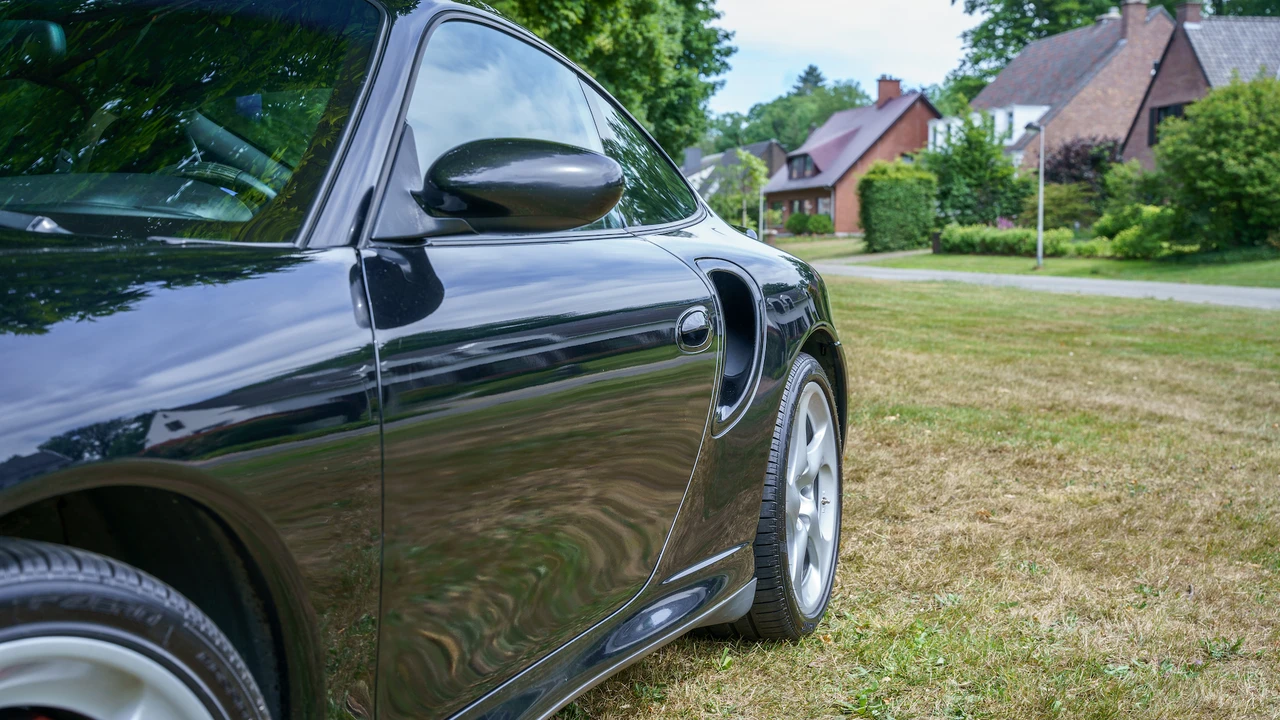 2002 Porsche 996 Turbo - Image 29 of 31