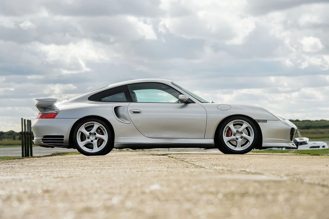 2002 Porsche 996 Turbo - Image 25 of 31