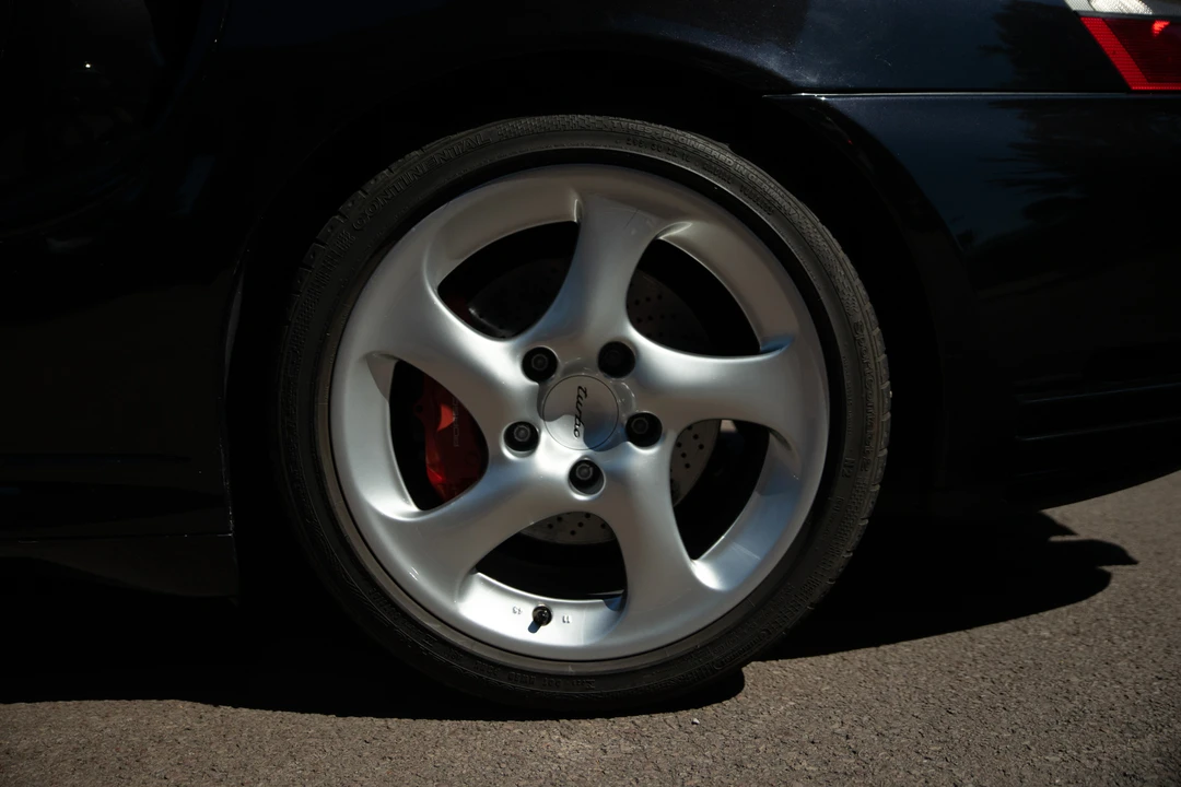 2002 Porsche 996 Turbo - Image 25 of 31