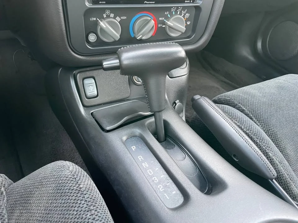 2002 Pontiac Firebird 4th Gen - Image 17 of 20