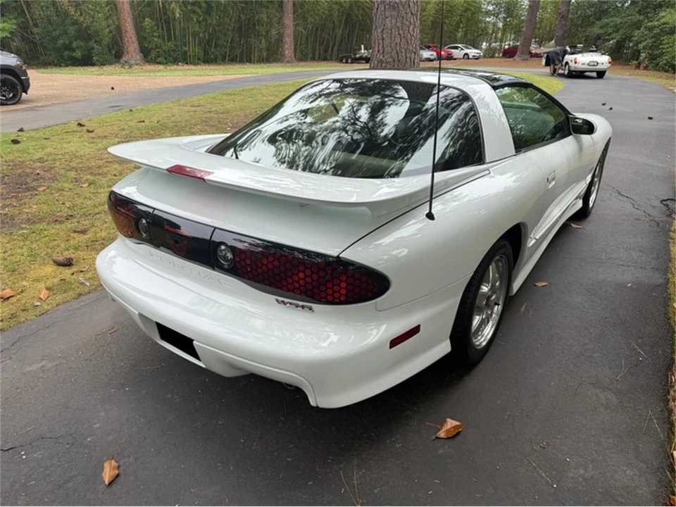 2002 Pontiac Firebird 4th Gen - Image 9 of 31