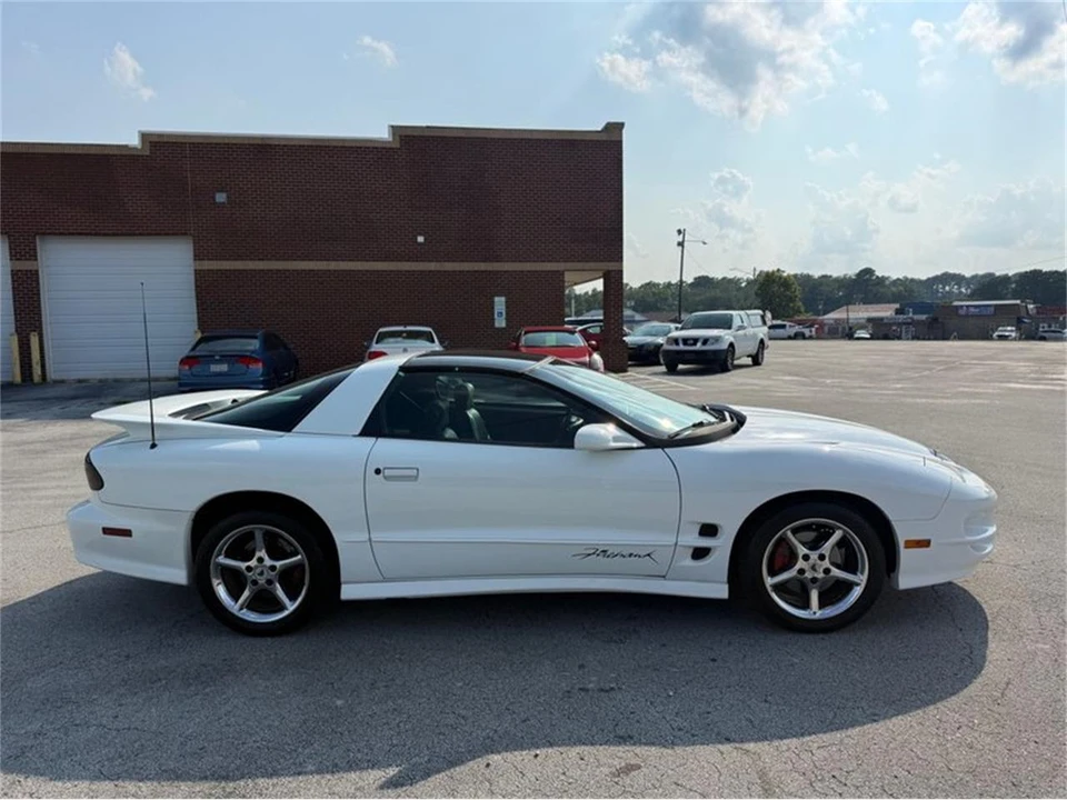 2002 Pontiac Firebird 4th Gen - Image 5 of 19