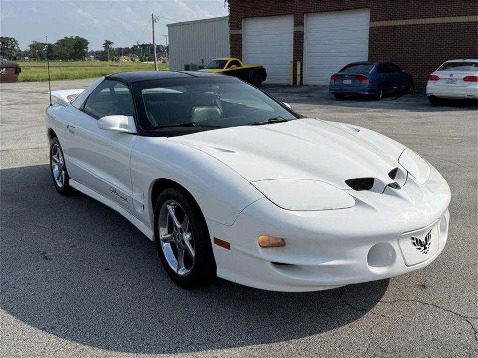 2002 Pontiac Firebird 4th Gen - Image 6 of 19