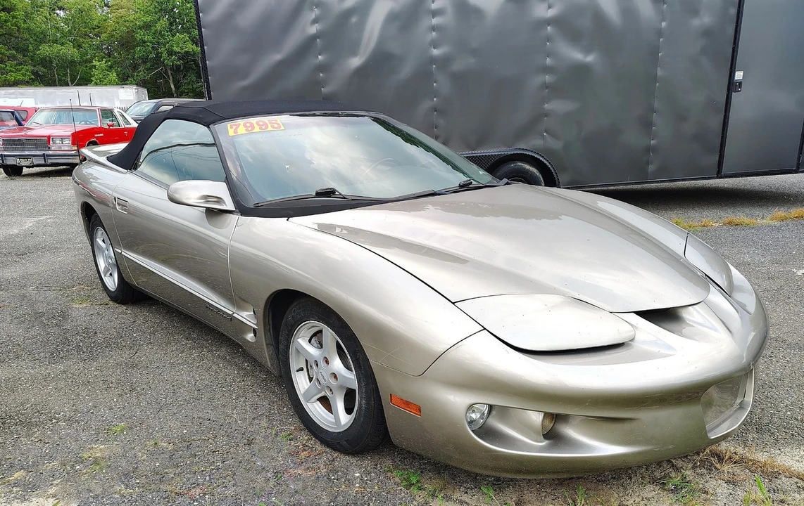 2002 Pontiac Firebird 4th Gen - Image 2 of 17