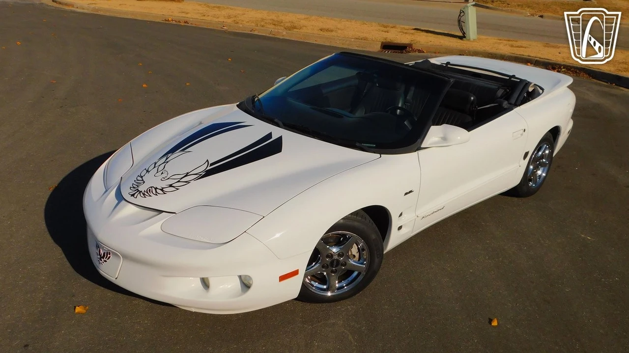 2002 Pontiac Firebird 4th Gen - Image 12 of 12