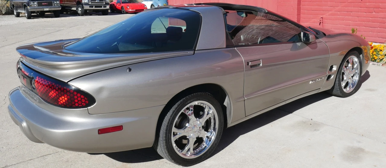 2002 Pontiac Firebird 4th Gen - Image 9 of 12