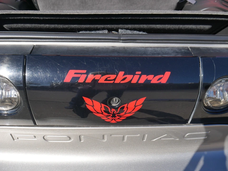 2002 Pontiac Firebird 4th Gen - Image 15 of 21