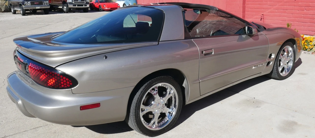 2002 Pontiac Firebird 4th Gen - Image 9 of 12